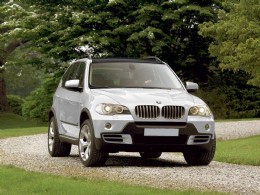 /pics/galeria/s_bmw_x5_feher.jpg